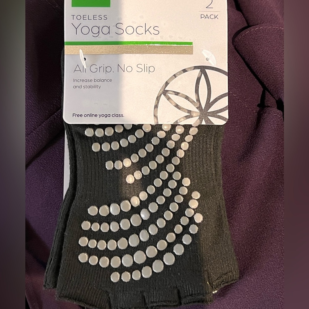 Yoga Socks Gaiam Toeless Grip Black 2 pair pack